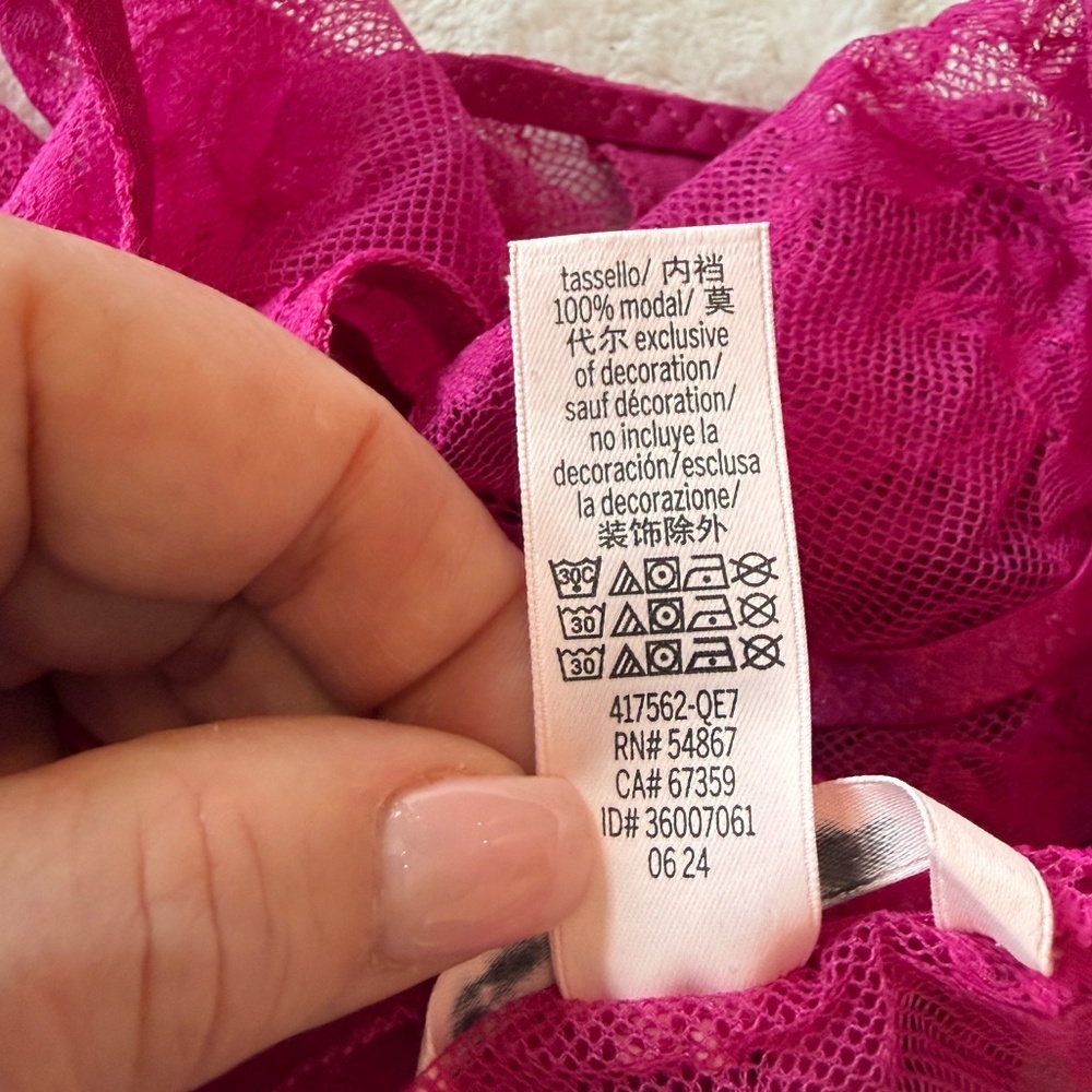 New! VS VERY SEXY Rose Lace High-Neck Teddy Outrageous Pink 45991 - Picture 12 of 13